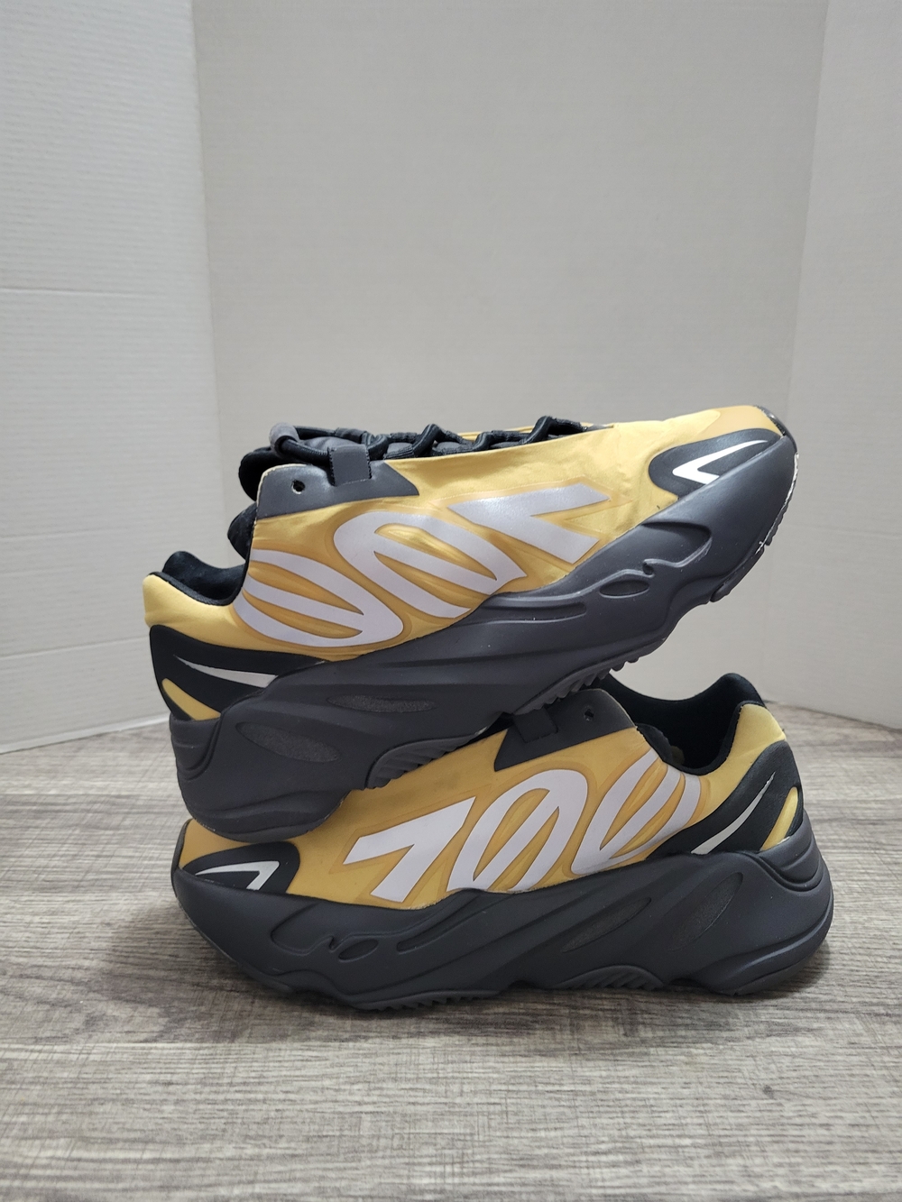 Adidas Yeezy 700 MNVN "Honey Flux" Yellow size 4